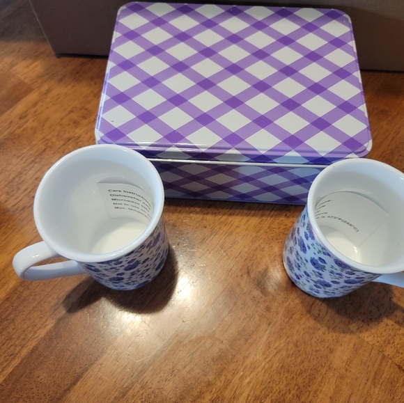 Teacups and tin - Picture 2 of 6